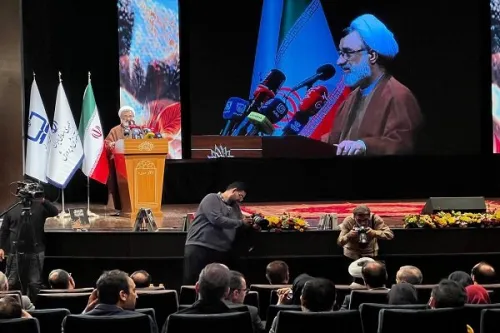 تاکید بر تکمیل زنجیره حکمرانی کتاب رشد