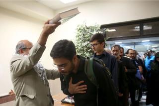 كاروان زائرین حسینی علوم پزشكی شهید بهشتی راهی عتبات عالیات شد